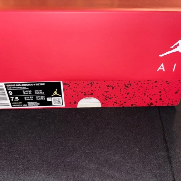 Jordan Air Retro 4 Valentines